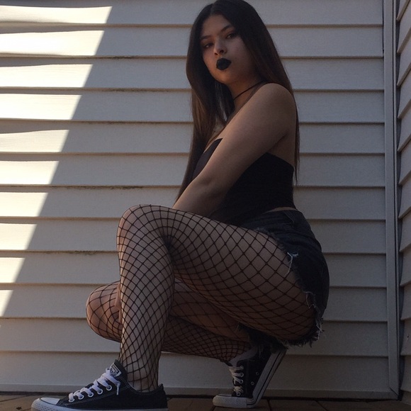 Meet Your Posher🖤 - Picture 5 of 11